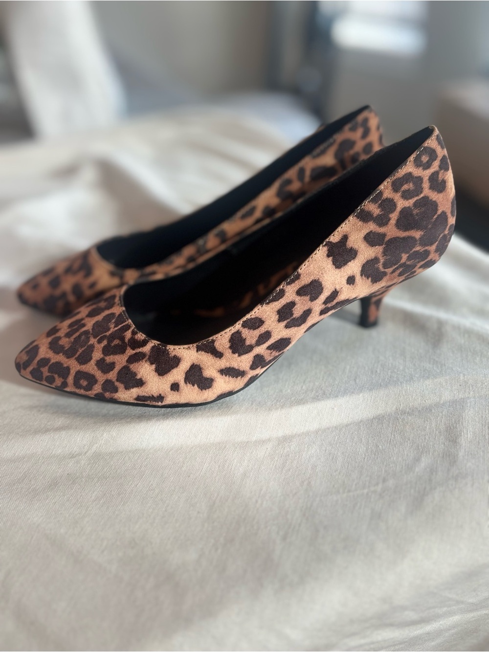 Leopard Print Kitten Heels Pointed Toe Pumps Size 8 NEW